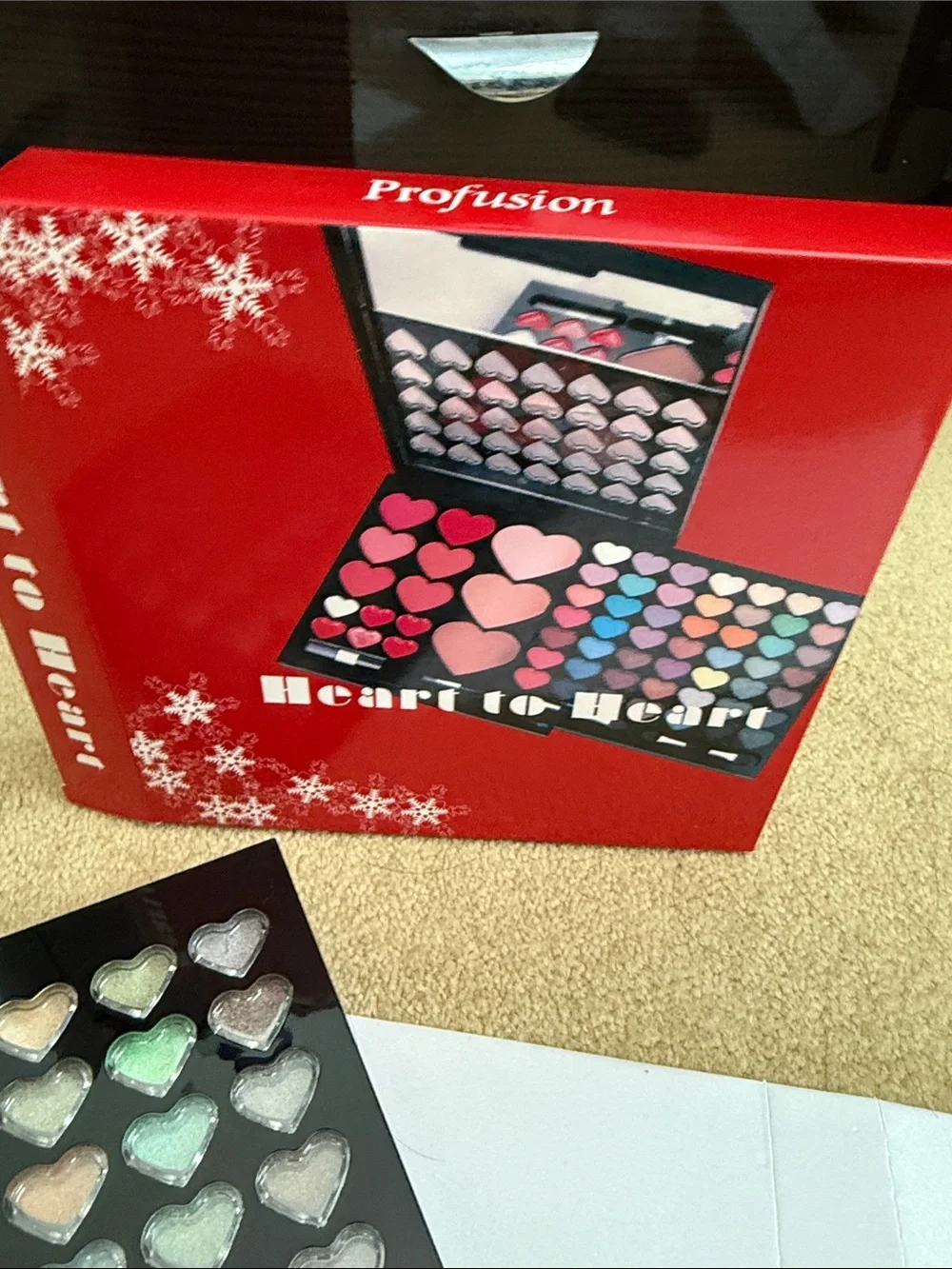Heart-Shaped Shimmer Eyeshadow Palette - Multi-Color